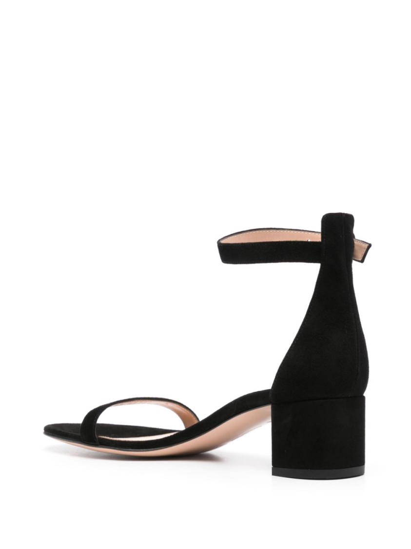 Gianvito Rossi Gaeta 45 In Black