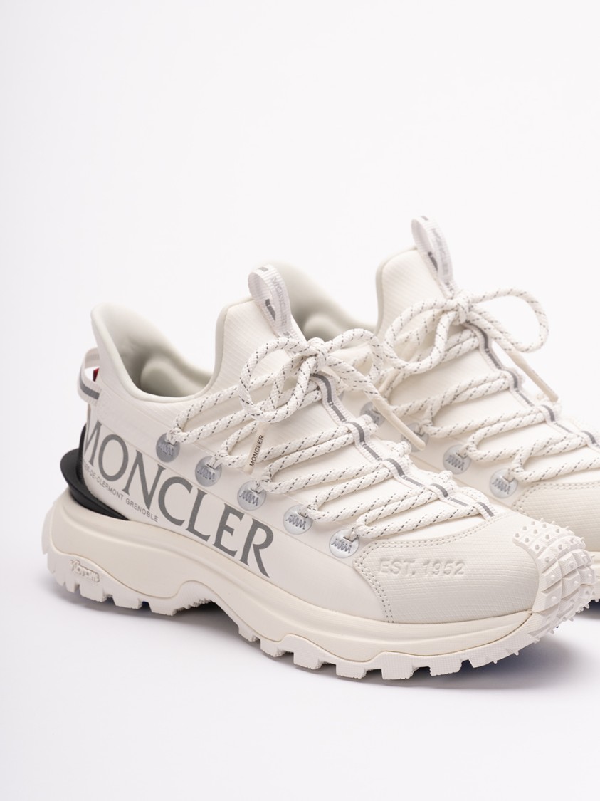 Shop Moncler `trailgrip Lite2` Low-top Sneakers