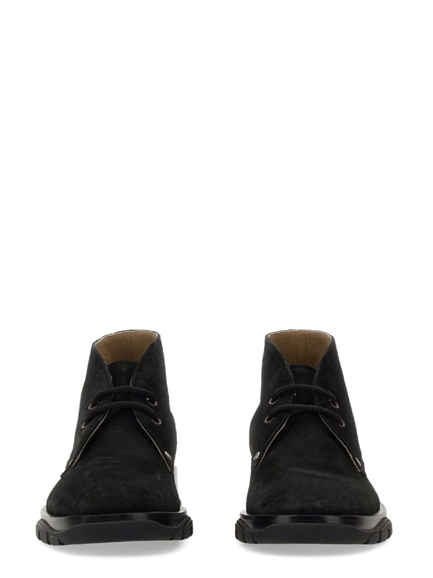 Alexander Mcqueen Lace-up Suede Boots In Black