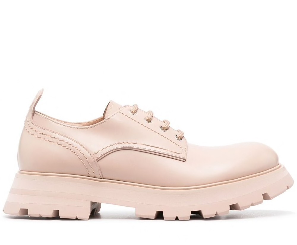 Alexander Mcqueen Wander Lace-up Shoes In Neutral