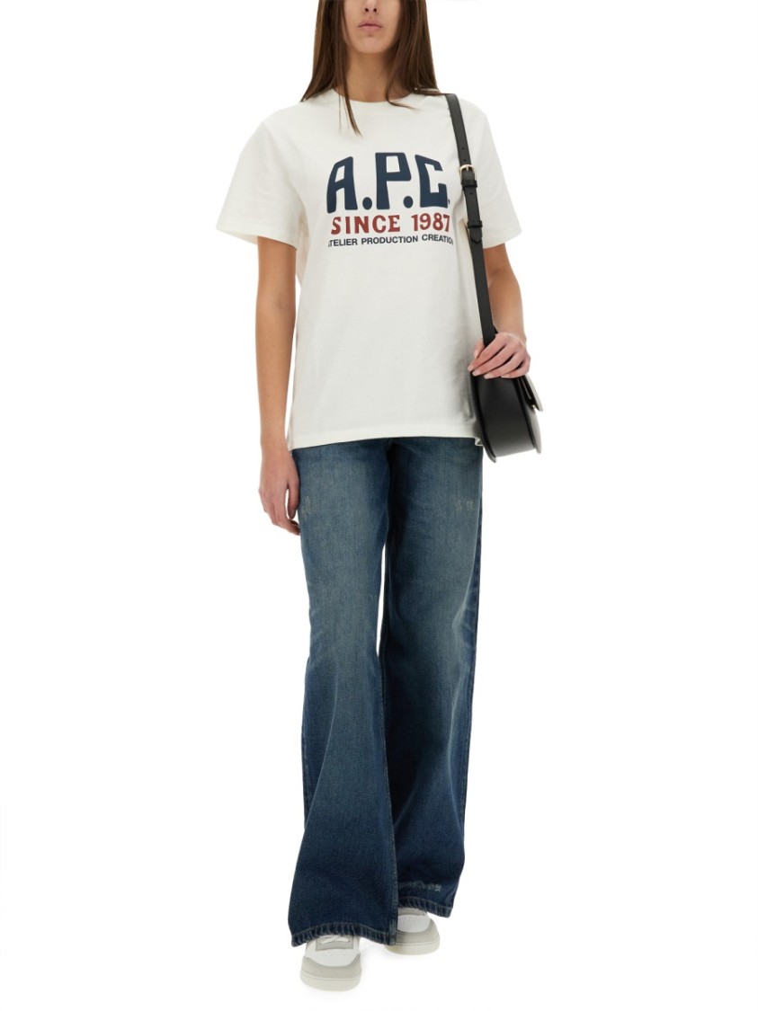 Apc Elisabeth Straight Jeans In Blue