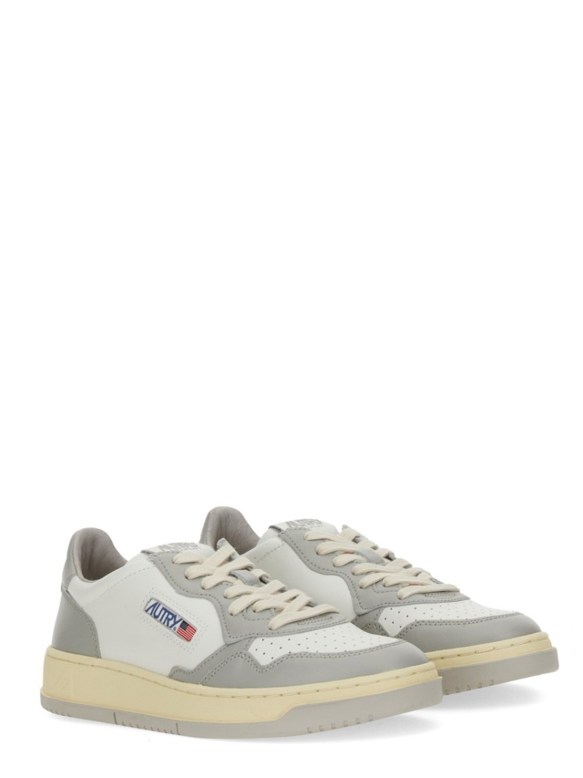 Autry Medalist Low Leather Sneakers