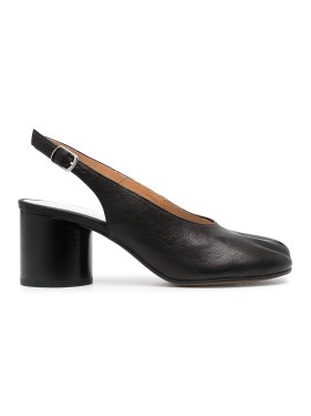 Maison Margiela Tabi In Patent Leather In Wine | THE LIST