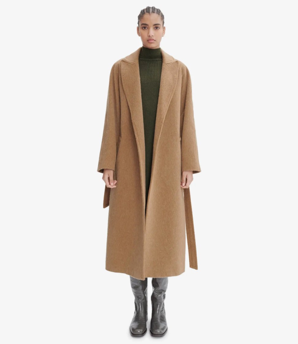 Apc A.p.c. Loose-fit Camel Coat With Tailored Collar In Brown