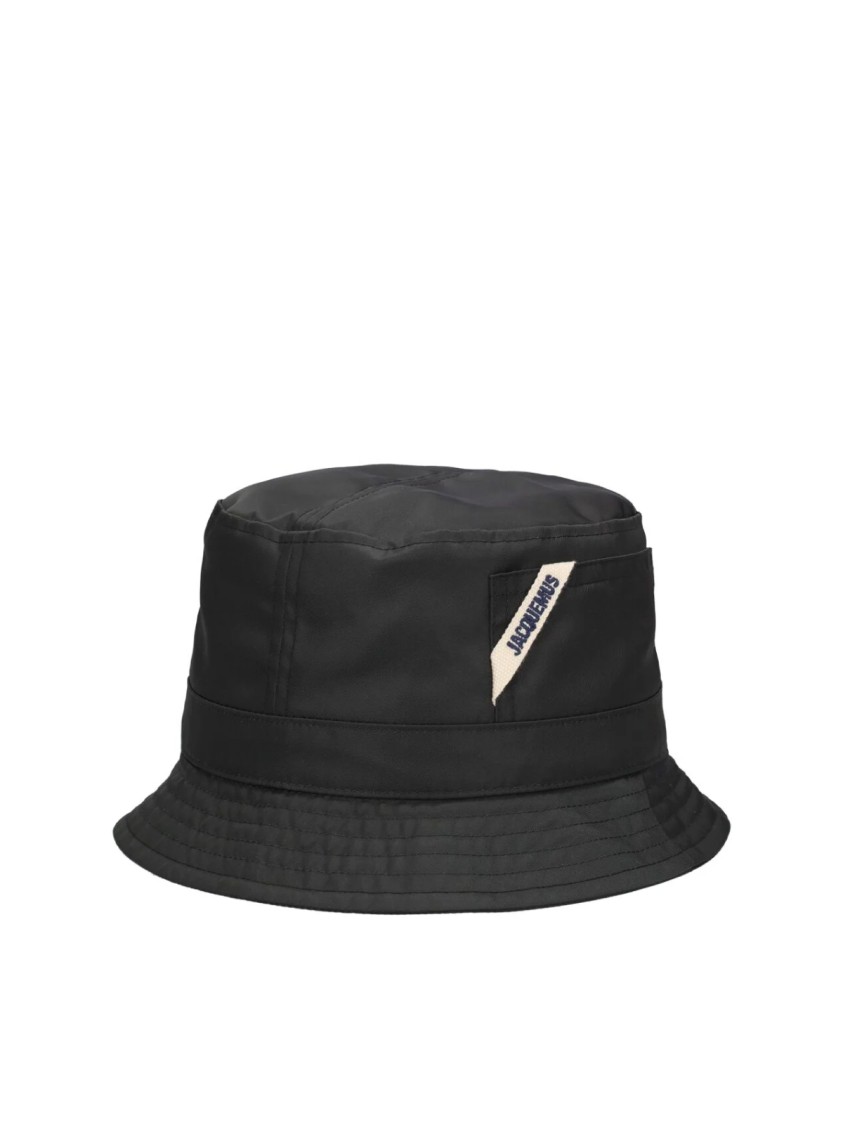 Jacquemus Le Bob Ovalie Logo Bucket Hat In Black