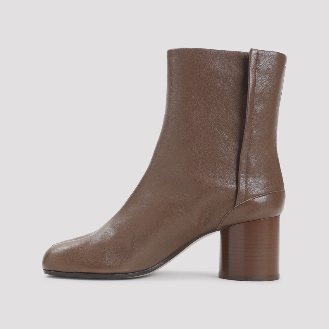 Maison Margiela Signature Split-toe Brown Leather Tabi Boots In Brown