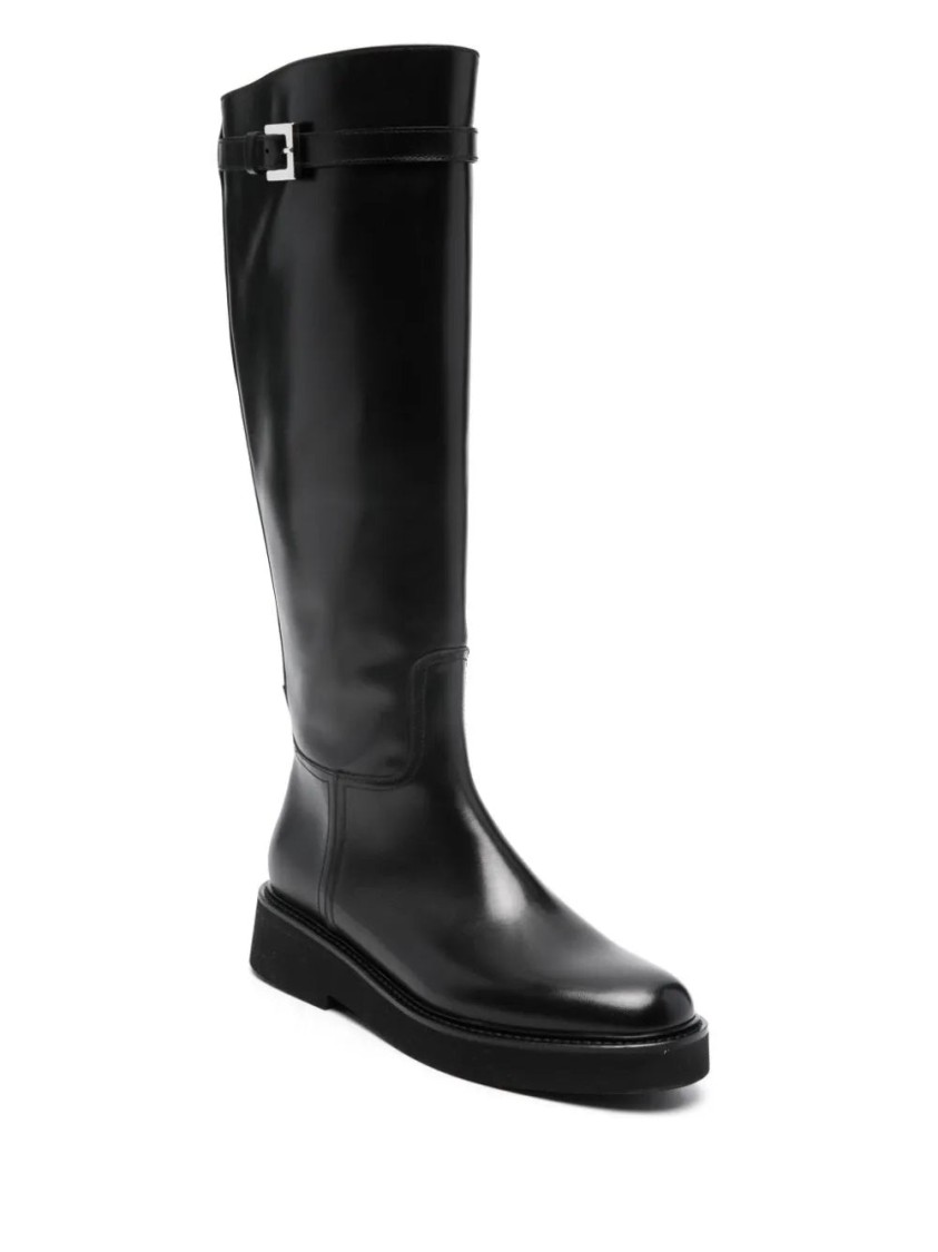 Doucal's Ankle Boots With Smooth Leather Finish In Black