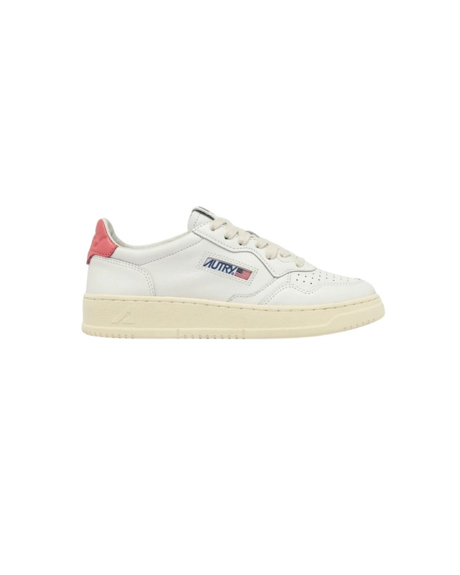 Autry Medalist Low Sneakers In Soft Leather With Cushioned Comfort
