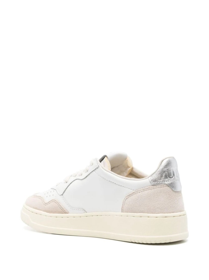 Autry Medalist Low Low-top Sneakers With Smooth