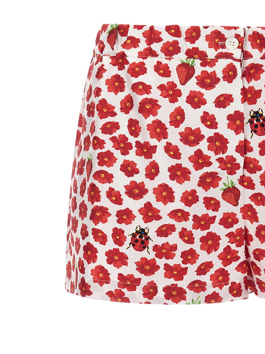 Versace 'floral Ladybug Strawberry' Elastic Waistband Shorts In Red