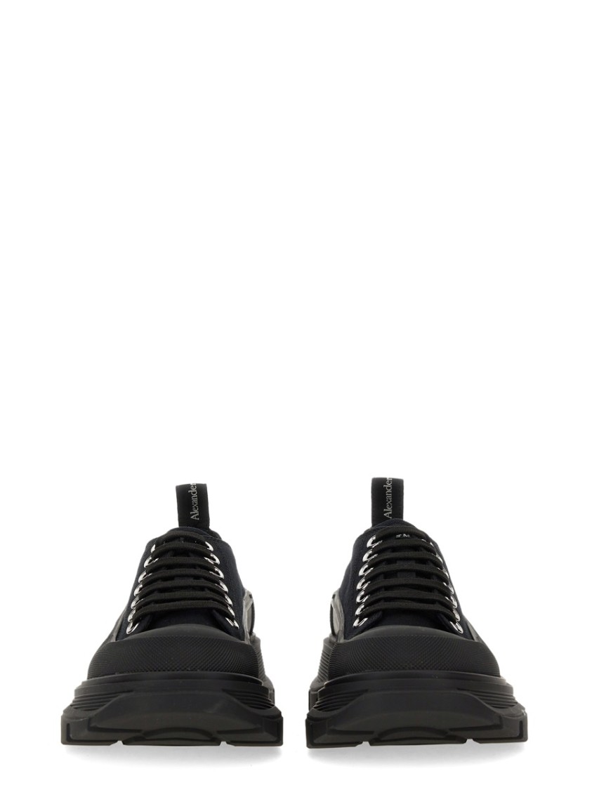 Alexander Mcqueen Tread Slick Sneakers In Black