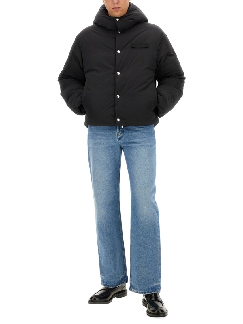 ジャックムス ブラック La doudoune courte カラコ ボンバー Jacquemus La Doudoune Down Jacket in Black | THE LIST