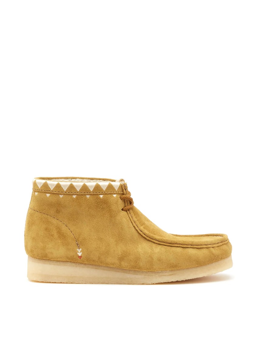 Clarks Wallabee Oakmoss Warmlined Boots In Brown