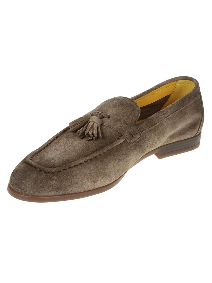 Doucal's Classic Suede Tassel Loafers With Bowl Stitching In Brown