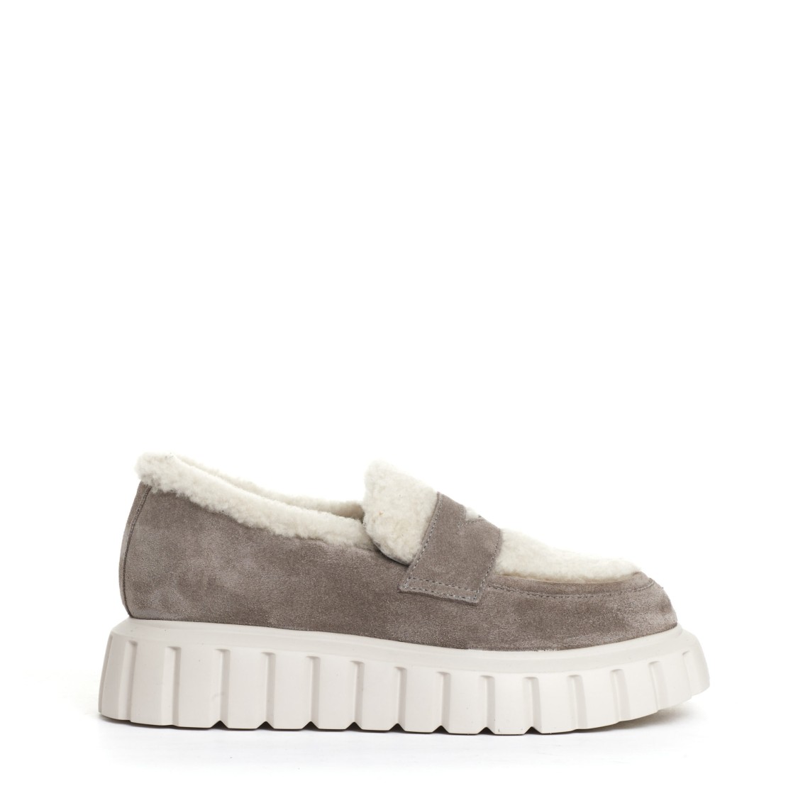 VOILE BLANCHE VOILE BLANCHE TAUPE SUEDE MOCCASIN WITH ECO-FUR ACCENTS