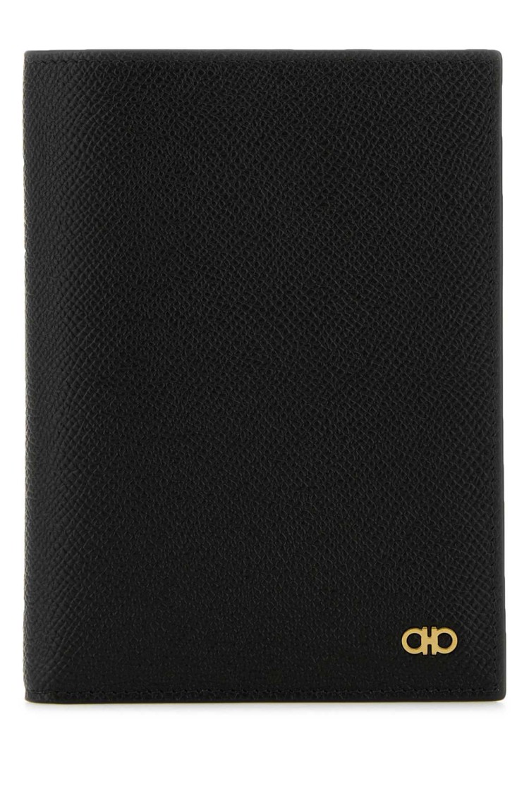 Ferragamo Black Leather Passport Holder In Black