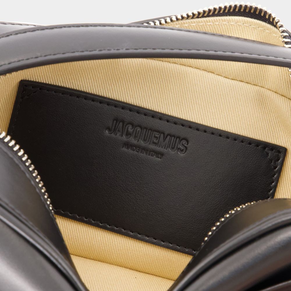 Shop Jacquemus Le Baneto Crossbody - Leather - Black