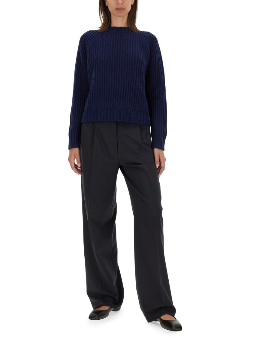Aspesi Ribbed Wool Jersey With Modern Cropped Silhouette