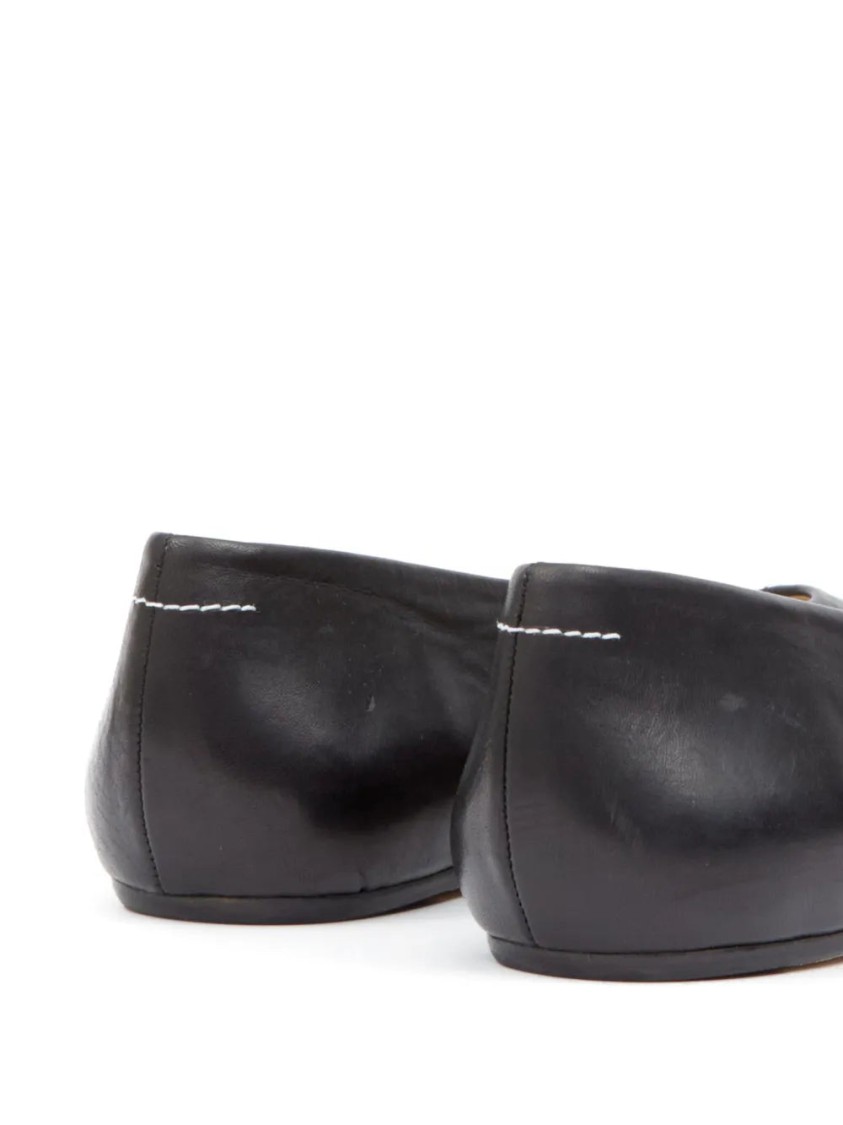 Shop Mm6 Maison Margiela Mm6 By Maison Margiela Stitch-out Leather Ballerina Shoes In Black