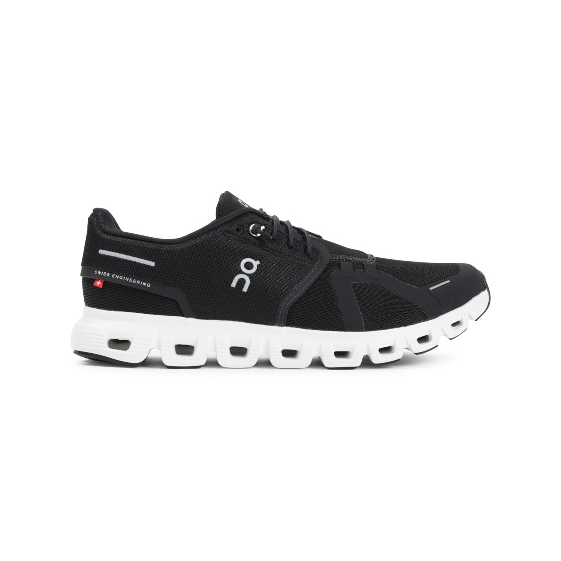 On Cloud 5 Trainers, Size 7 In Black