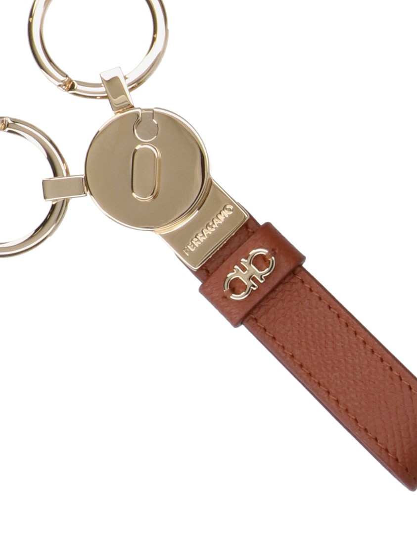 Ferragamo Gancini Keyring In Brown
