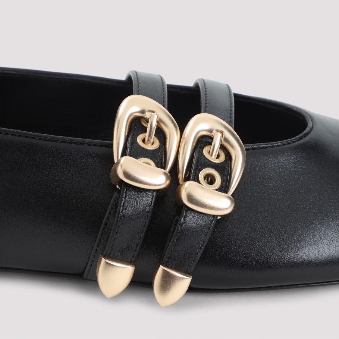 Stuart Weitzman Rounded Toe Pumps With Double Buckle Detail In Black