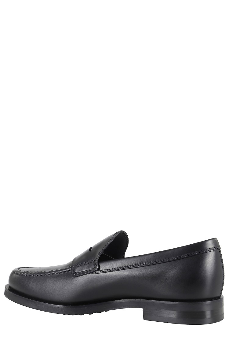 Tod's Smooth Leather Loafers In Black