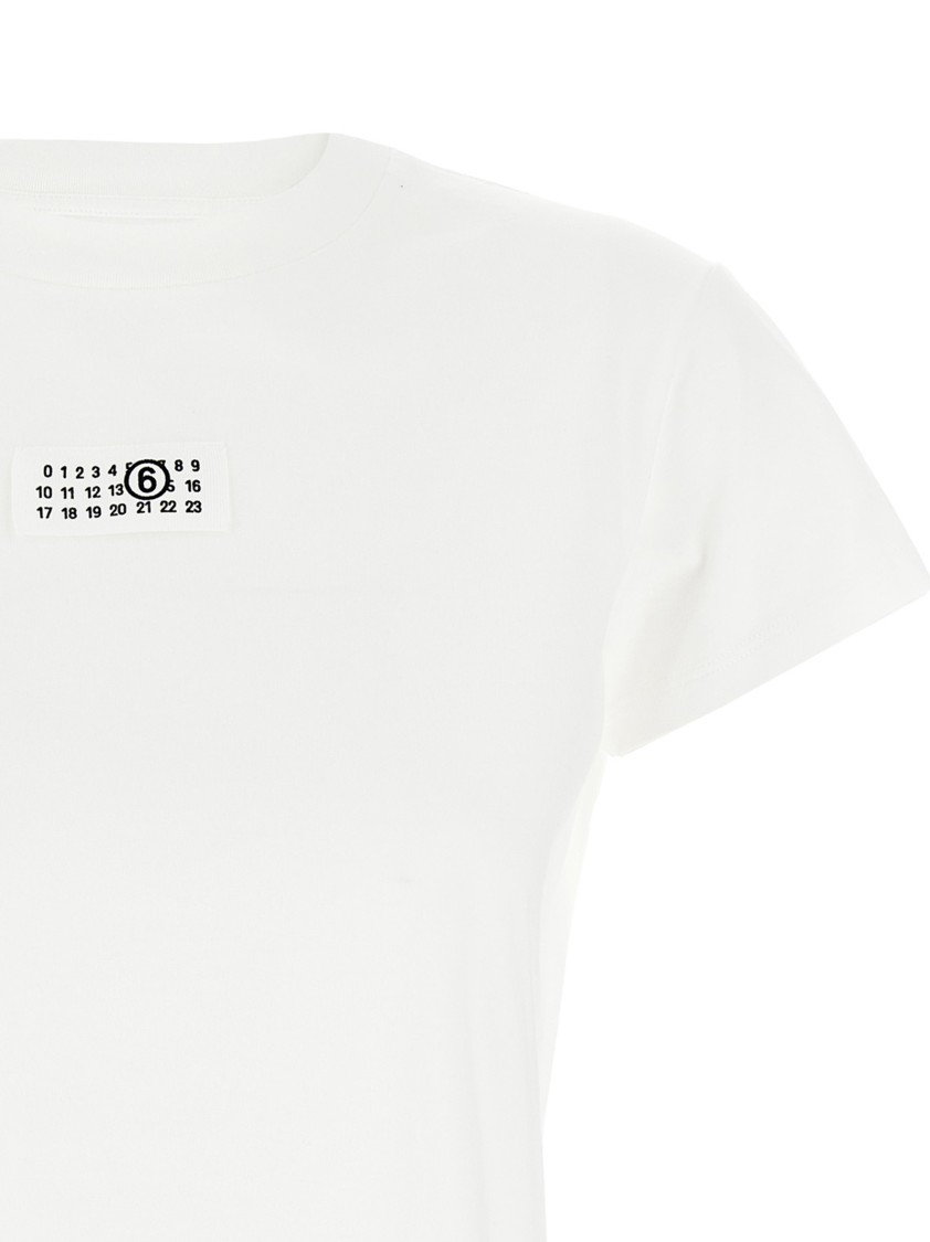 Mm6 Maison Margiela Mm6 By Maison Margiela Crewneck T-shirt With Front Logo Patch Detail In White