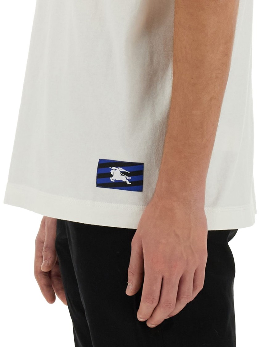 Burberry White Crewneck T-shirt With Equestrain Knight Patch In Cotton Man In White