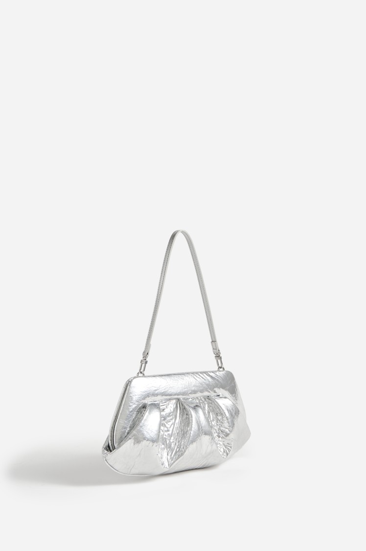 Themoirè Textured Pineapple Leaf Handbag With Leaf-like Embellishments