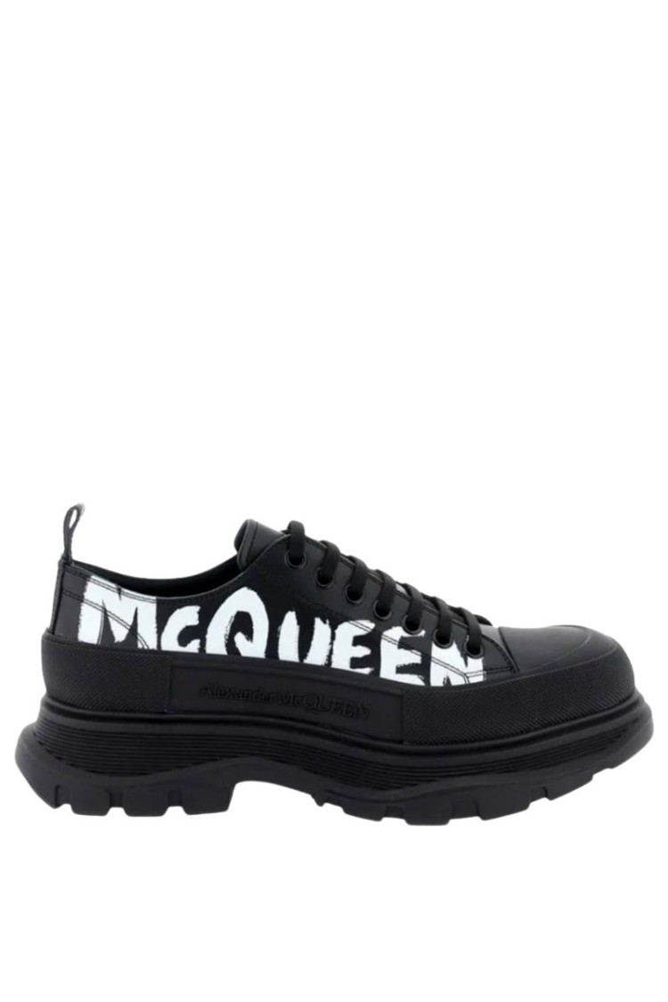 Alexander Mcqueen Men's Tread Slick Leather Low-top Sneakers In Black