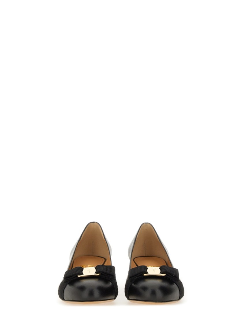 Ferragamo Soft Block Heel Pumps With Bow Detail In Black