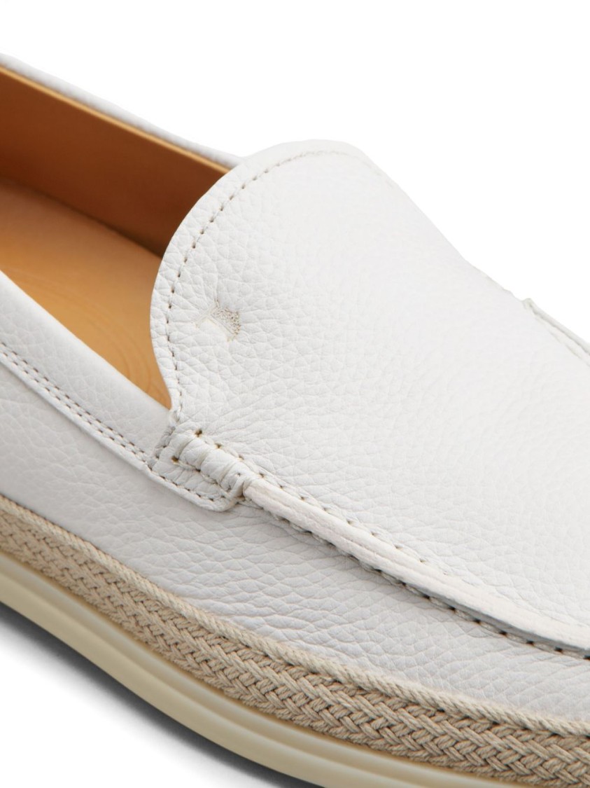Tod's White Flat Shoes With Calfskin Upper In White