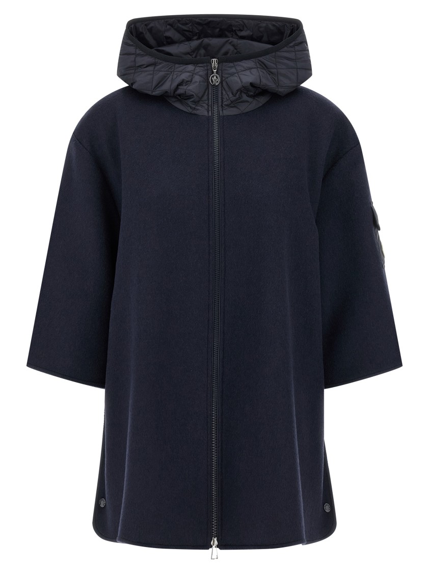 ポンチョ・ケープ Moncler Two-Material Cape With Padded Quilted Hood Moncler Two-Material Hooded Cape With Padded Quilted Hood