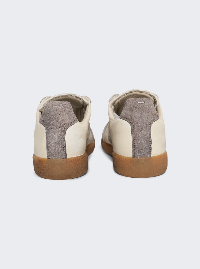 Maison Margiela Sneakers In Beige With Front Lace-up Fastening In Neutrals
