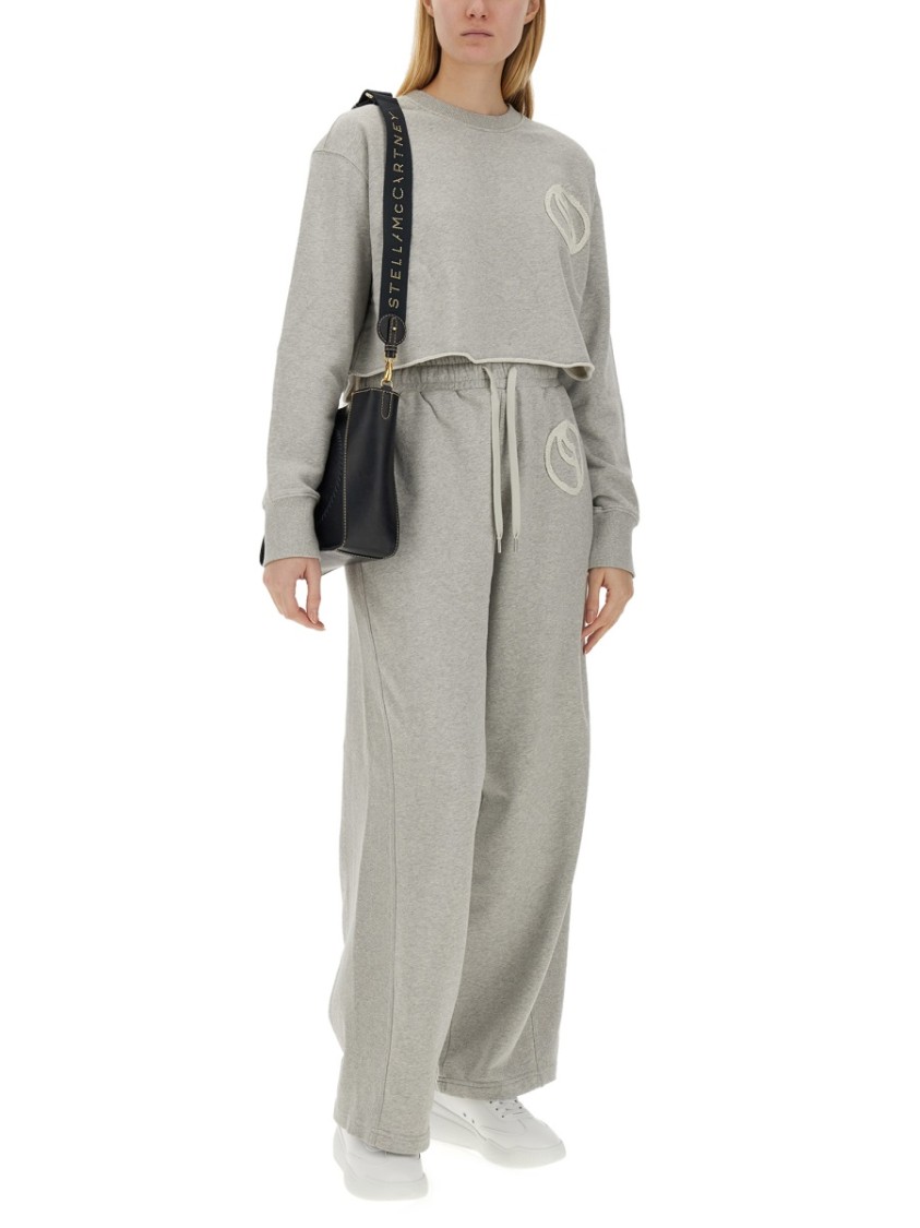 STELLA MCCARTNEY STELLA MCCARTNEY CROPPED GREY SWEATSHIRT WITH SUBTLE LOGO