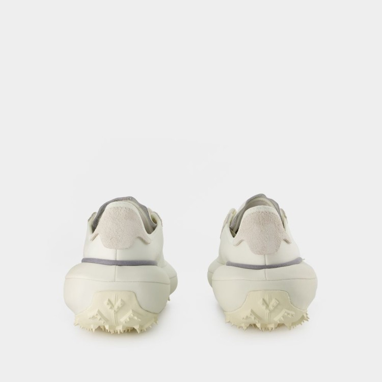 スニーカー Y-3 Makura Sneakers - Y-3 - Cream/Grey - Leather Y-3 Makura Sneakers - Cream/Grey - Leather | THE LIST