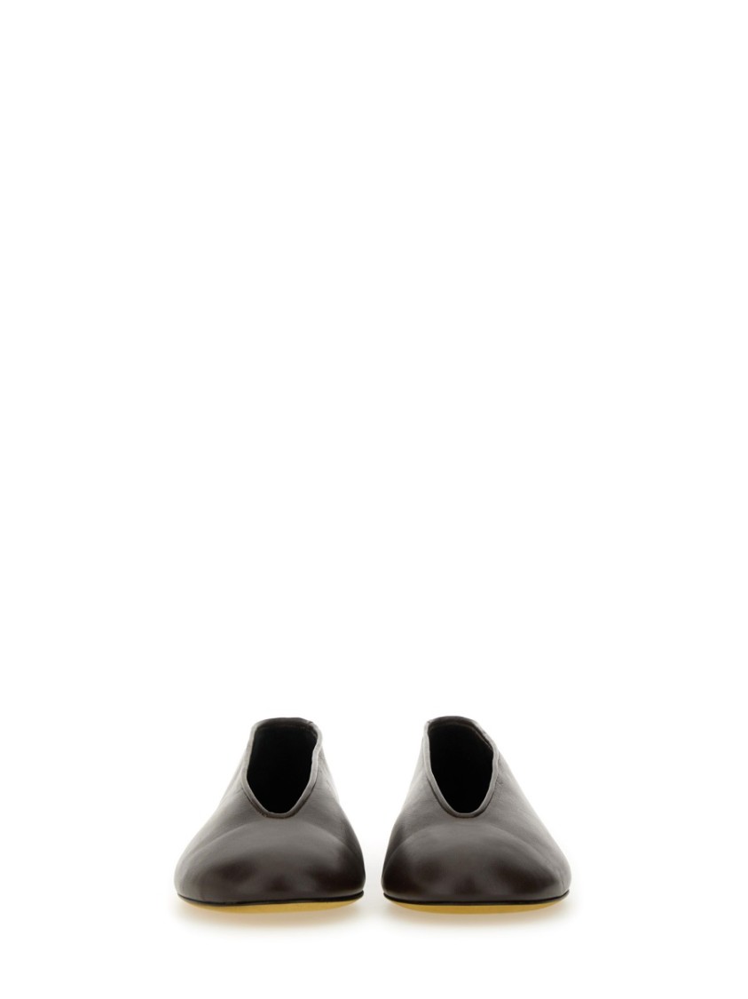 Shop Moschino "duck" Dancer Leather Flats In Brown