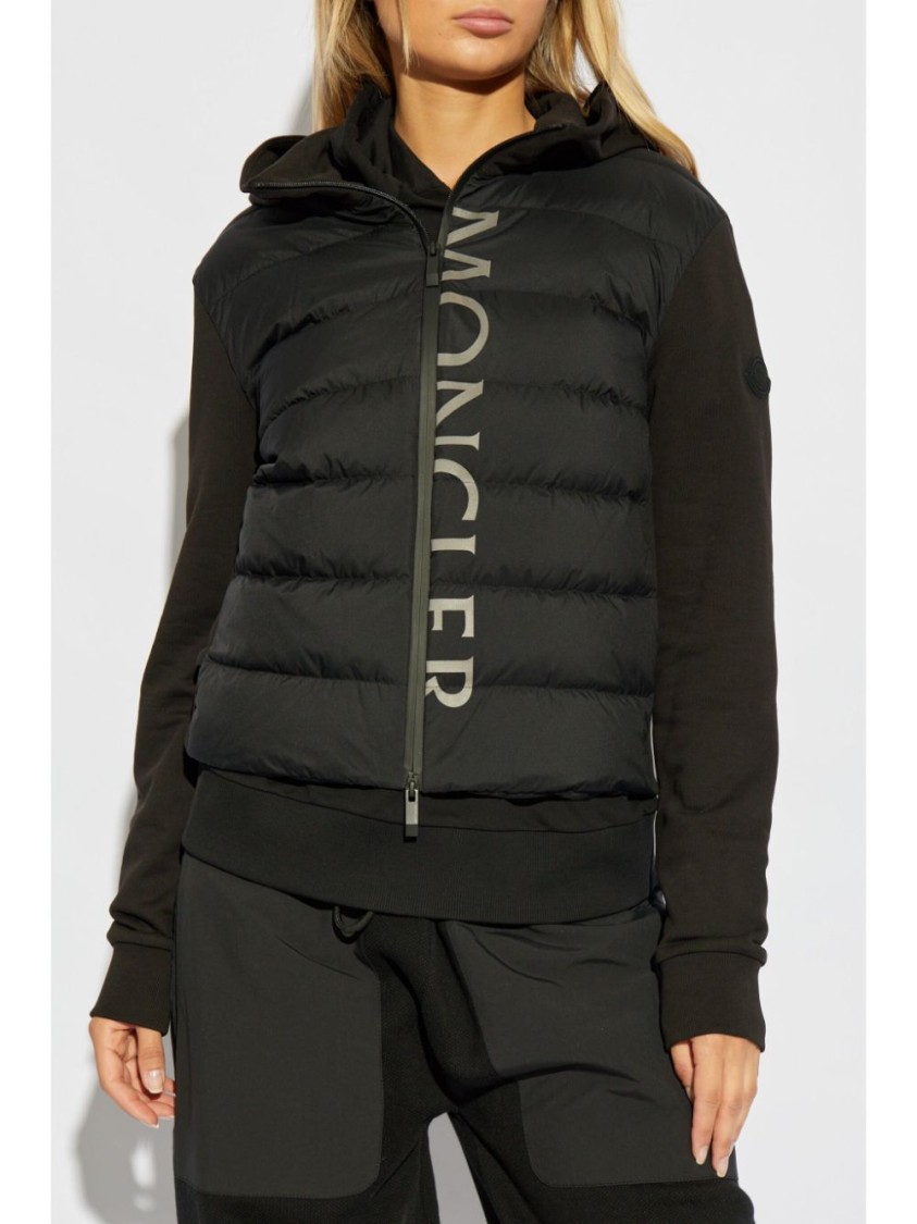 Moncler Cropped Black Sweatshirt With Padded And Smooth Fabric Design In Black