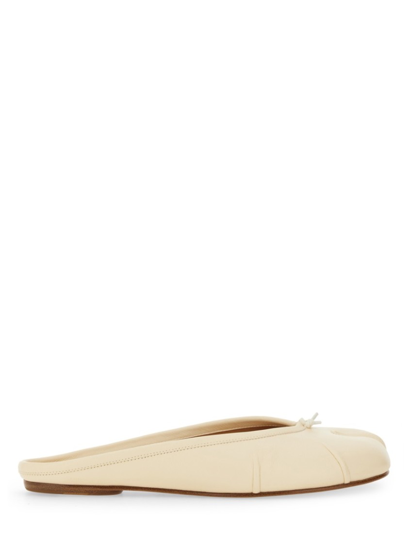 Maison Margiela Off-white Tabi Ballerina Flats In Neutrals