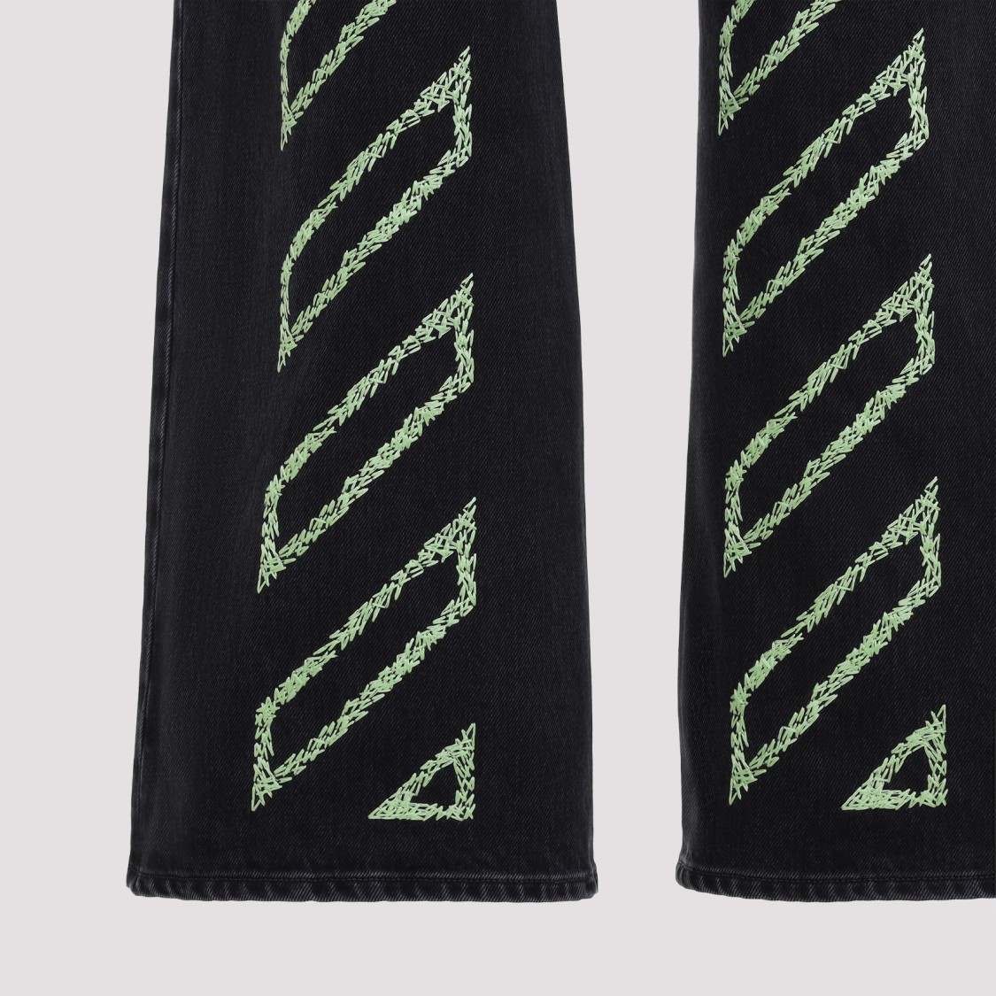 Off-white Relaxed Fit Diag Jeans In Black
