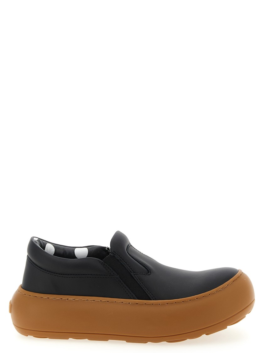 スニーカー Moschino 'Ollie' sneakers Moschino Ollie' Sneakers in Black | THE LIST