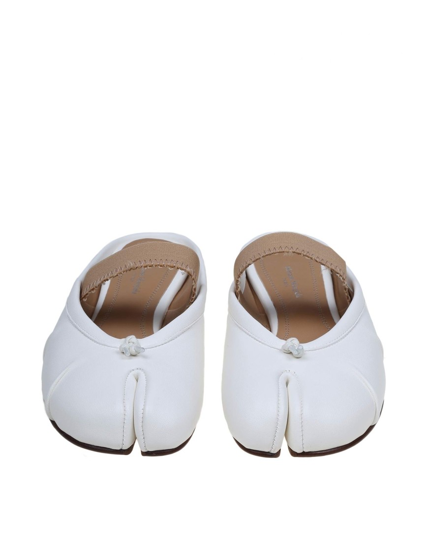 Maison Margiela Ballerina Mule Tabi In White Leather In White