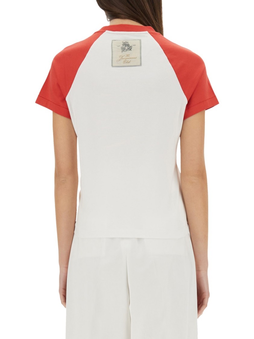 Jacquemus Raglan T-shirt With Red Sleeves And Subtle Logo In White