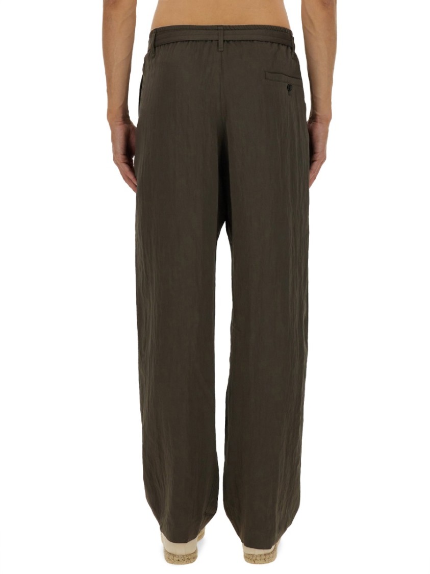 Lemaire Pleated Waistband Trousers With Practical Pockets In Brown