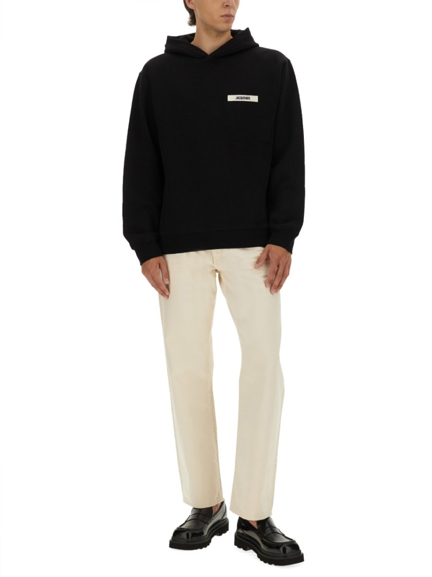 パーカー・フーディ Jacquemus Relaxed Fit Black Hoodie With Drawstring Jacquemus Relaxed Fit Black Hoodie With Drawstring | ModeSens