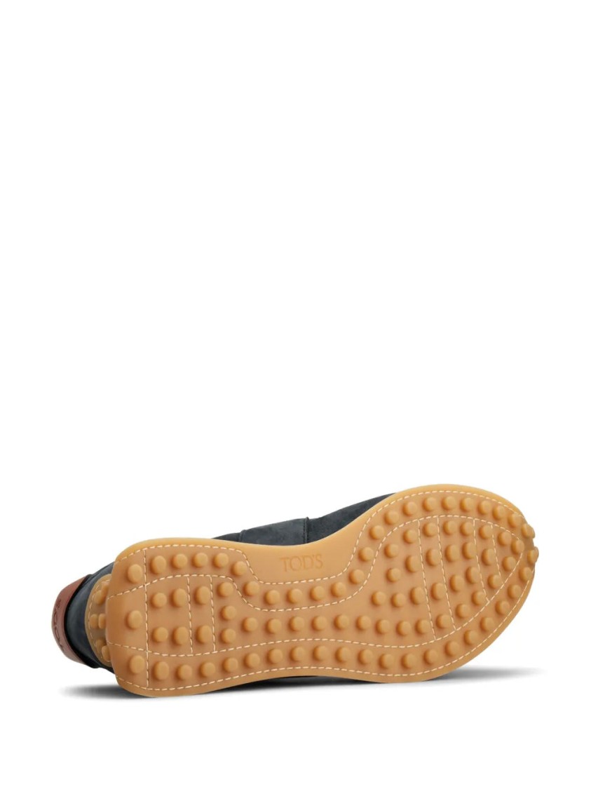 Tod's Gommino Leather Sneakers In Black