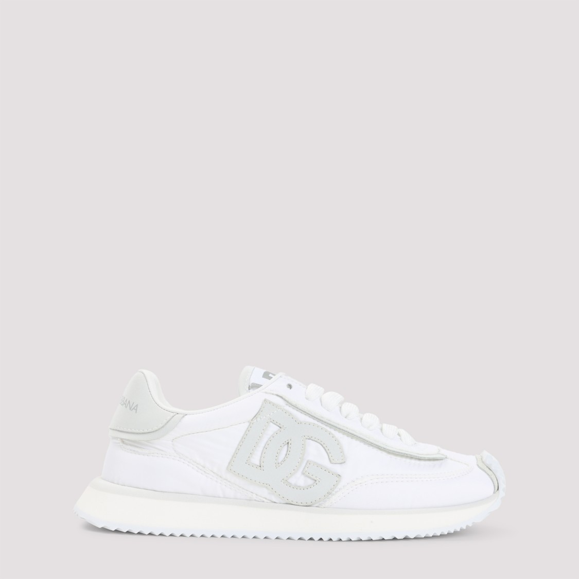 Dolce & Gabbana Round Toe Sneakers With Dg Patch In White