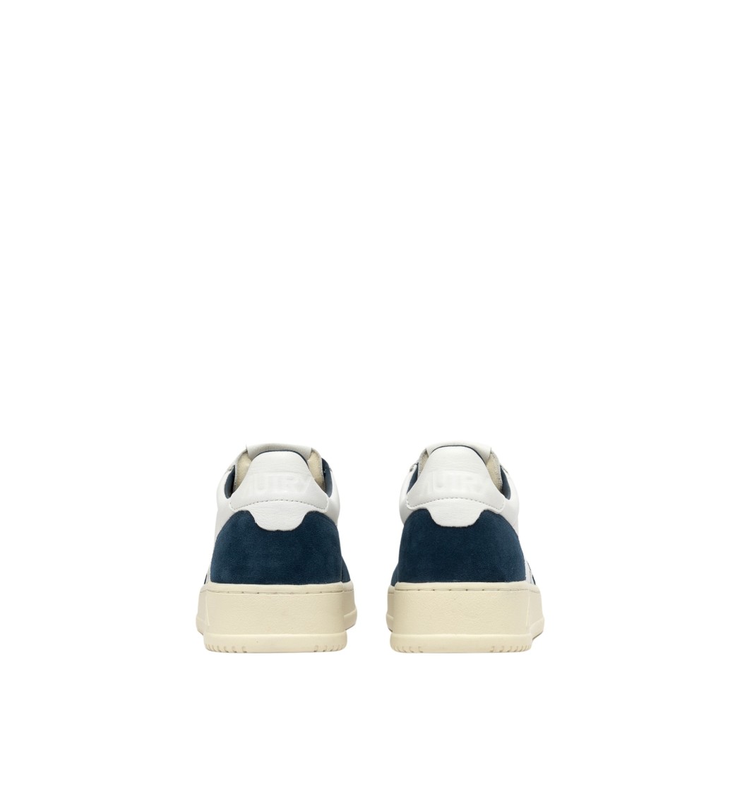 Autry Medalist Low White Low Top Sneakers With Side Logo Detail In Leather And Suede Man