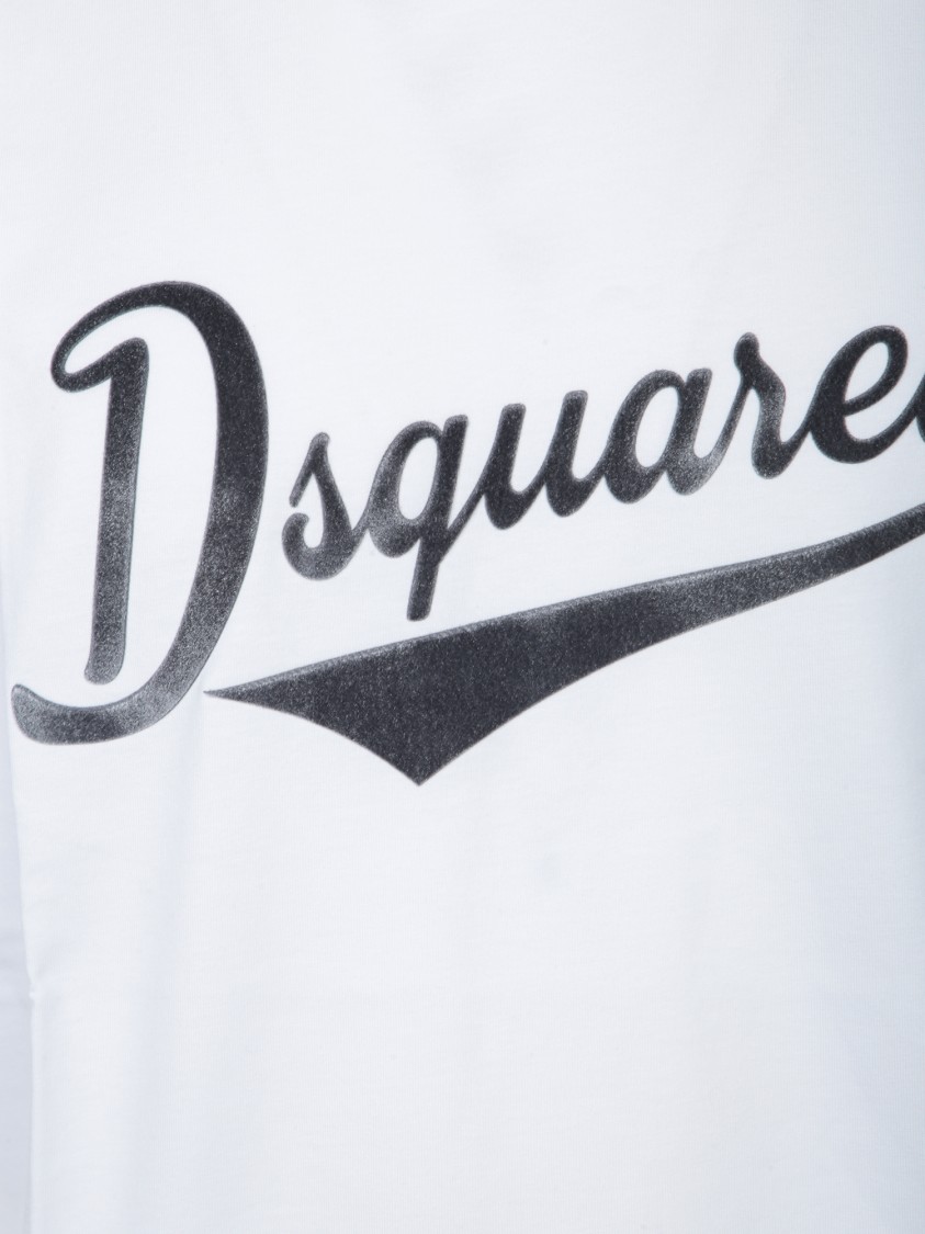 Dsquared2 Crew Neck T-shirt With Bold Logo Print In White